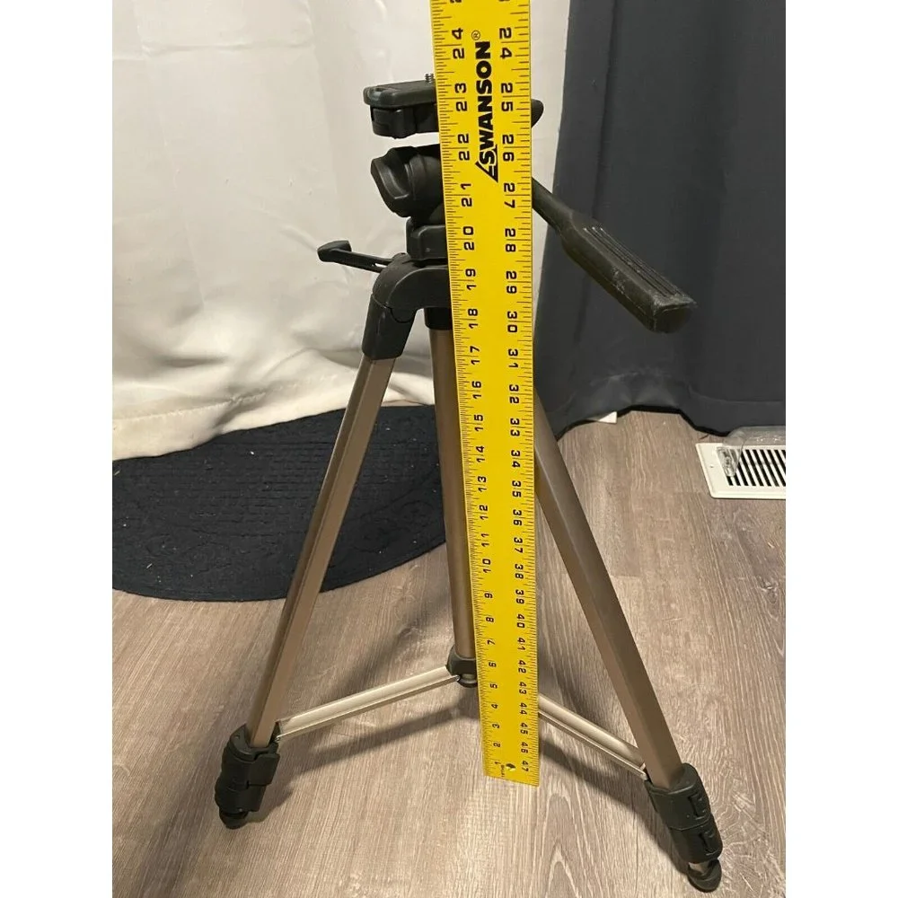Sunpak Platinum Plus 6400 UT Tripod extends from 23
